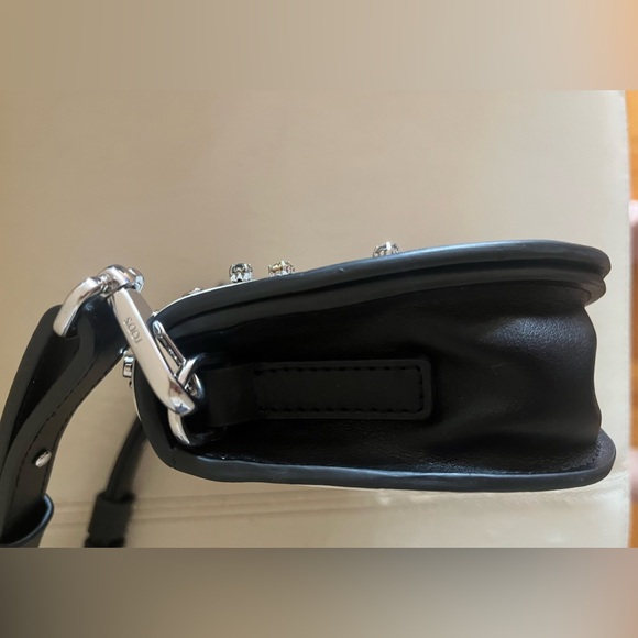 Tod's crossbody leather bag with studs & crystals. Luxury for a fraction 🔥🔥🔥 - Picture 11 of 13